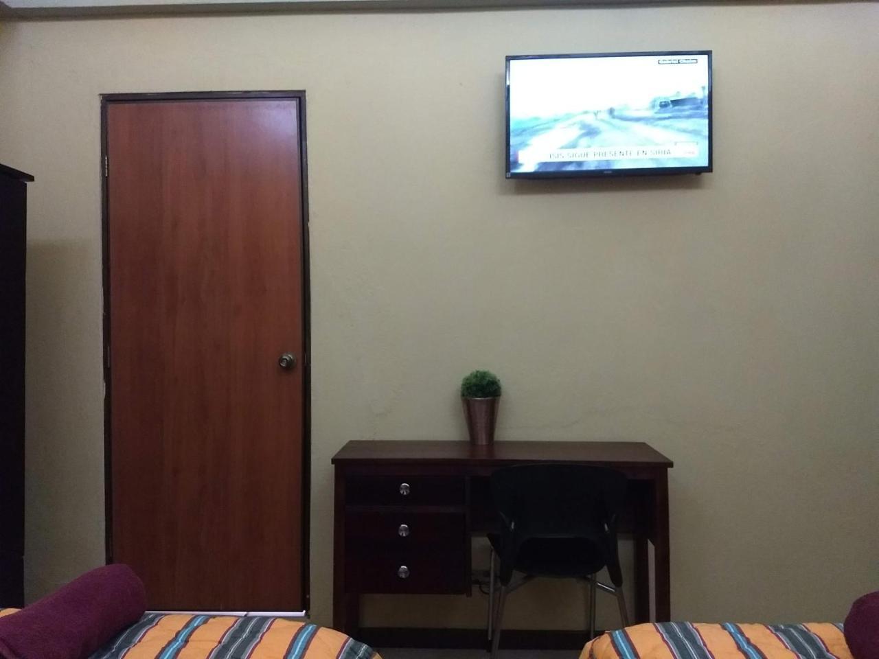 Bed and Breakfast Give House Гватемала Экстерьер фото