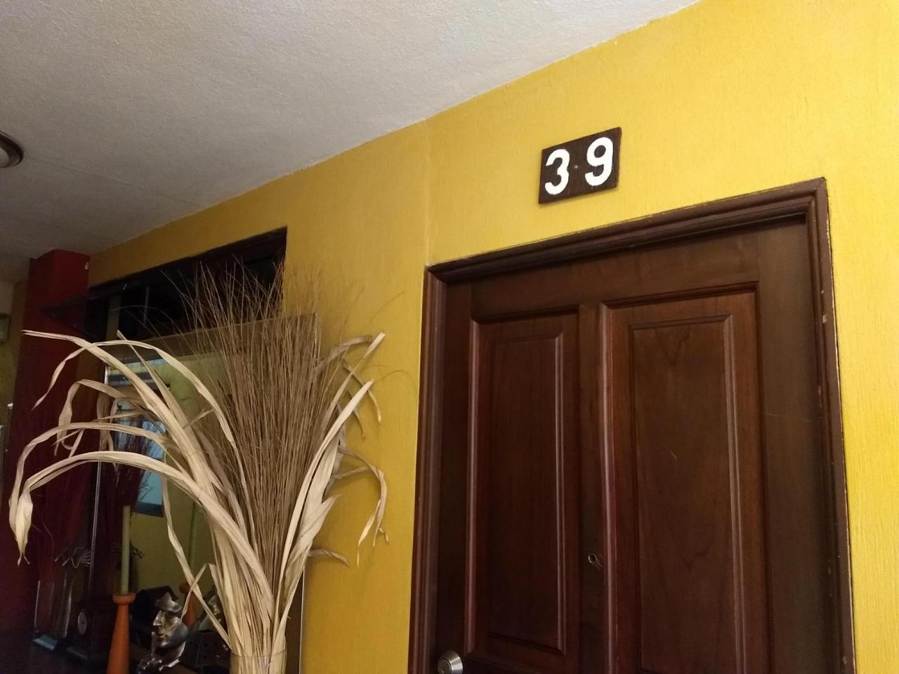 Bed and Breakfast Give House Гватемала Экстерьер фото