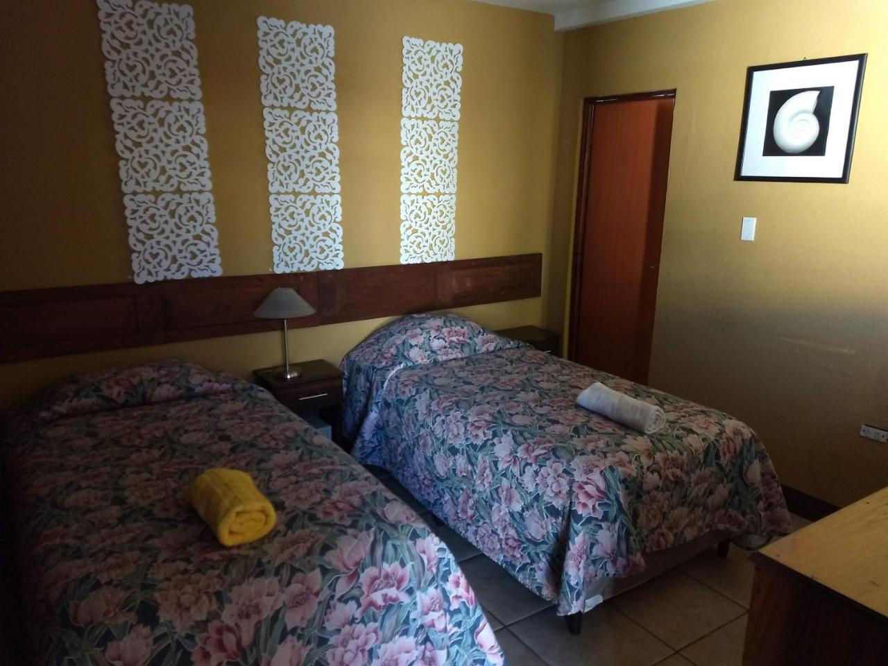 Bed and Breakfast Give House Гватемала Экстерьер фото