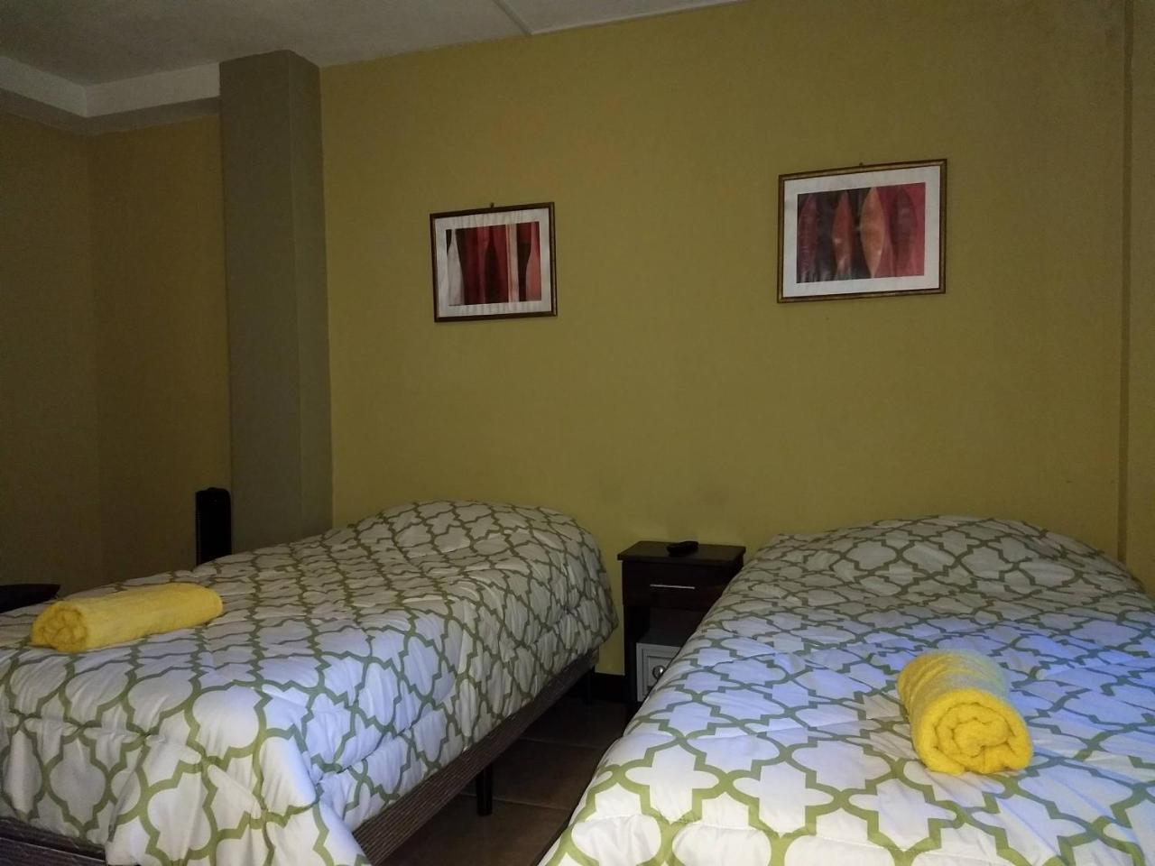 Bed and Breakfast Give House Гватемала Экстерьер фото